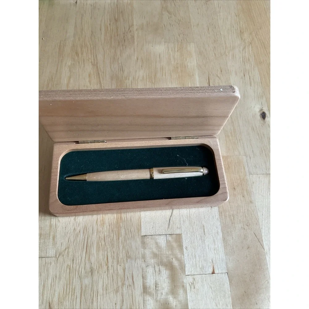 Colorado Mountain Souvenir Wooden Ballpoint‎ Pen and Engraved Wood Case Set